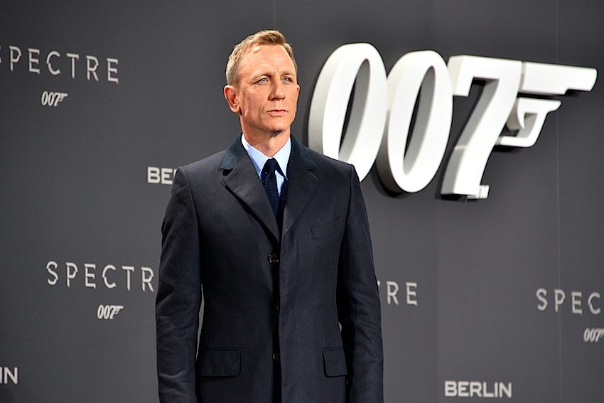 Spectre presents astonishing visuals, subpar plot