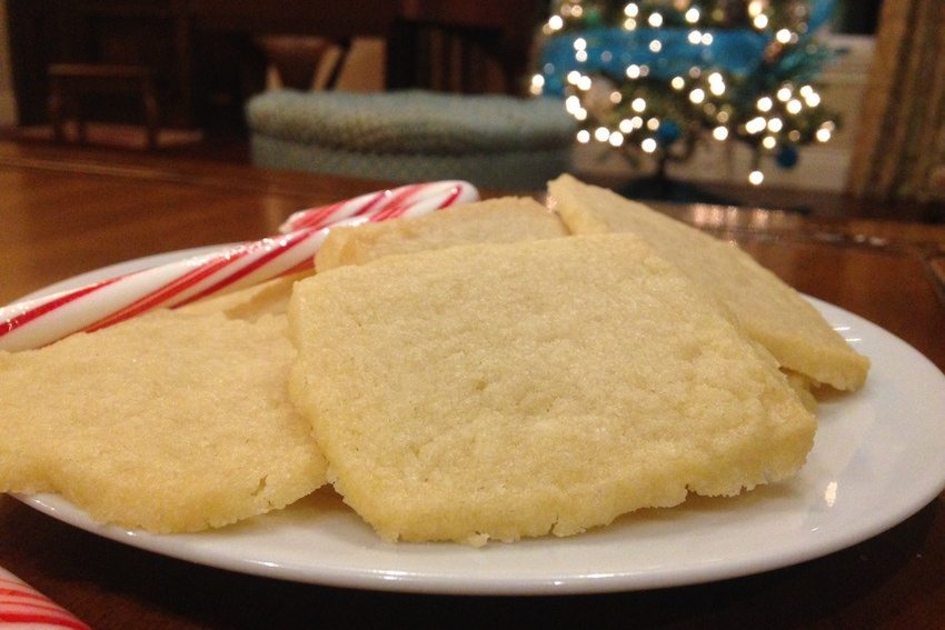 COLUMN: Sophomore crafts cookies for the Christmas season