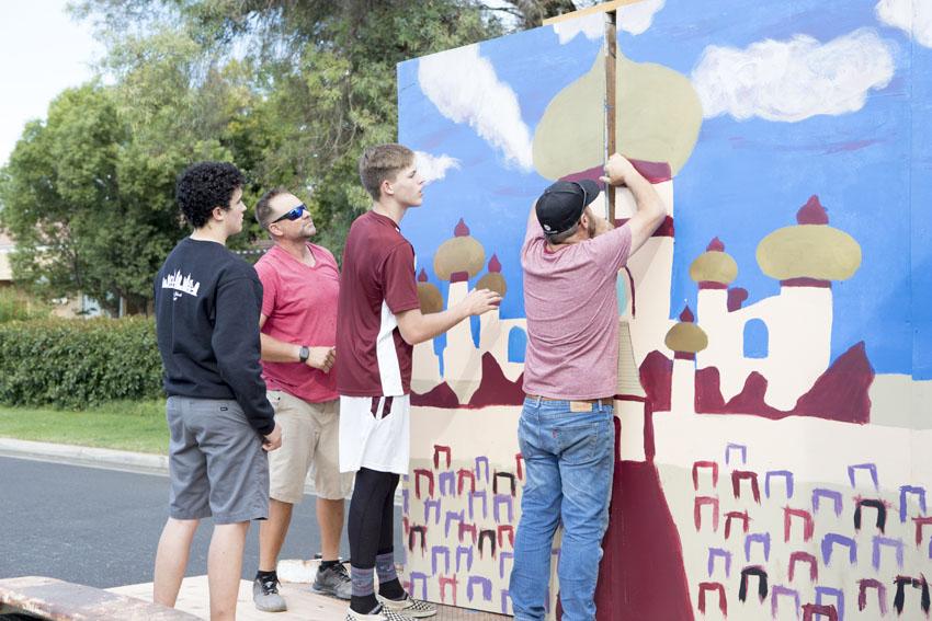Homecoming floats connect, challenge students