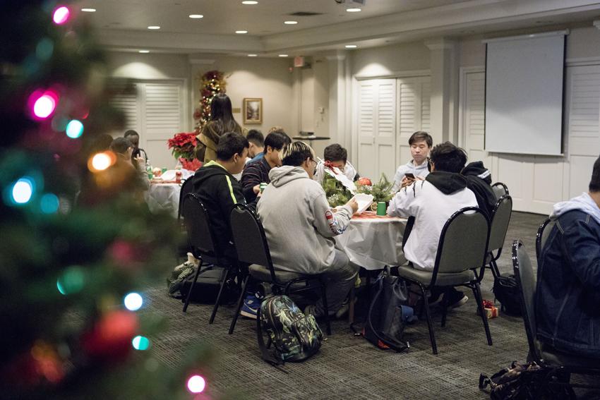 International students experience Christmas traditions
