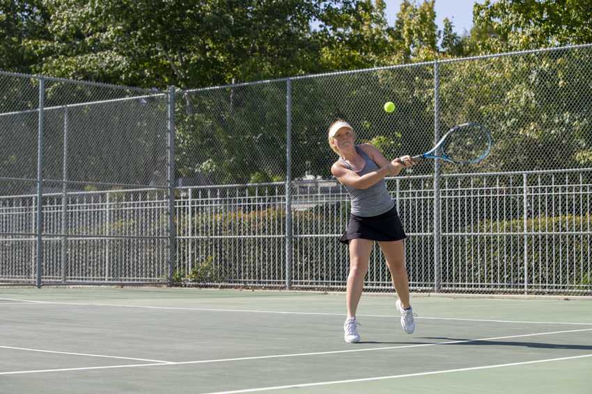 Jayna Roseno leads tennis team via encouragement, work ethic