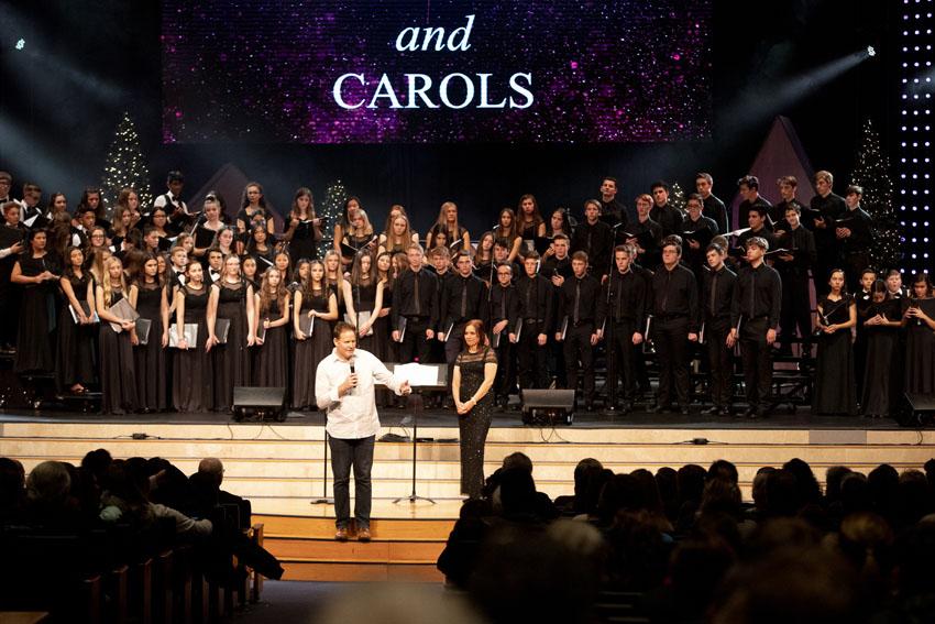 The+Fresno+Christian+choir+presents+the+Secondary+Christmas+Concert%2CLessons+and+Carols%2C+Dec.+9.+Choir+director+Susan+Ainley+conducts+middle+school%2C+Cantiamo+and+Chamber+choir%C2%A0in+the+Peoples+Church+auditorium+for+families+and+friends+in+preparation+for%C2%A0Christmas+break.
