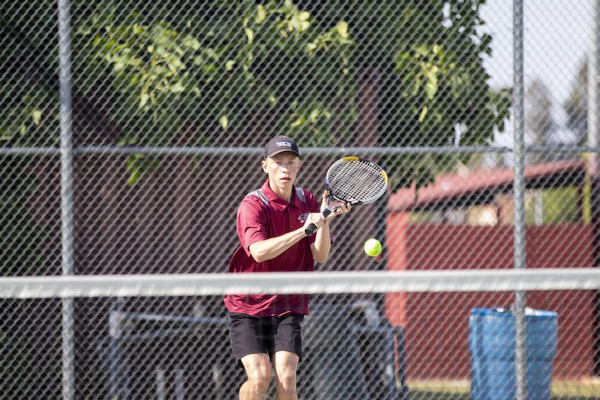 Braden Bell leads tennis team, aims to persevere through crisis