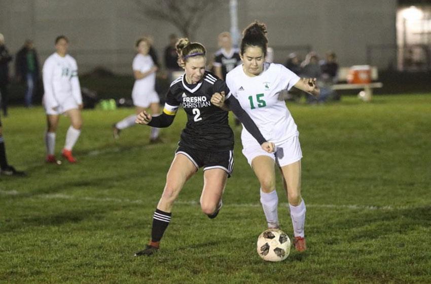 Annabelle+Messer+overcomes+injury%2C+shows+dedication+to+soccer