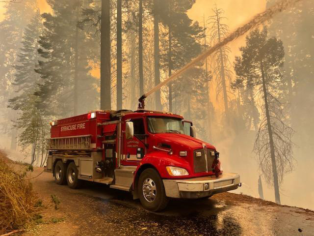 KNP Complex Fire takes over Sequoia National Park