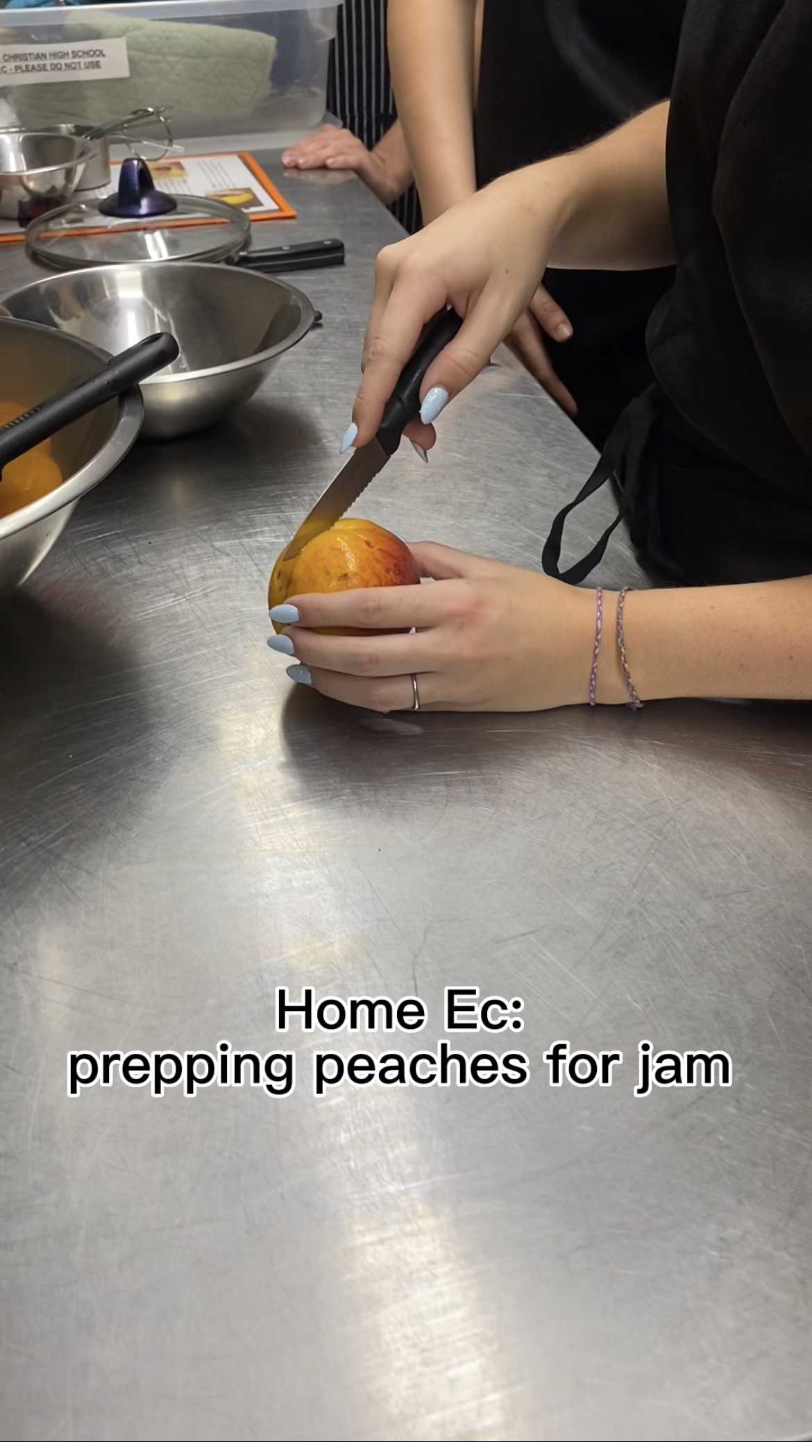 [Reel] Home Ec: Prepping peaches for jam