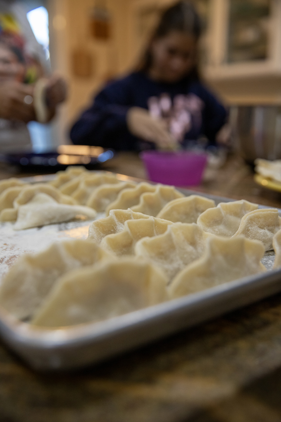 Up to 100 dumplings can be made in one batch.