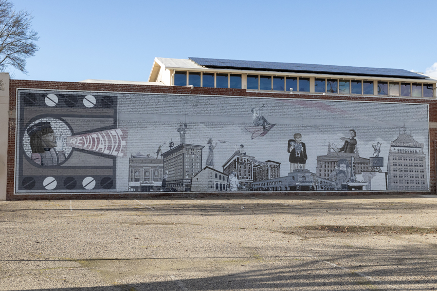Revitalization mural in the mural district