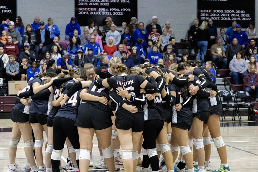 Girls Volleyball win CIF Championship