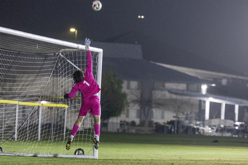 20241210-Boyssoccer-KG-026