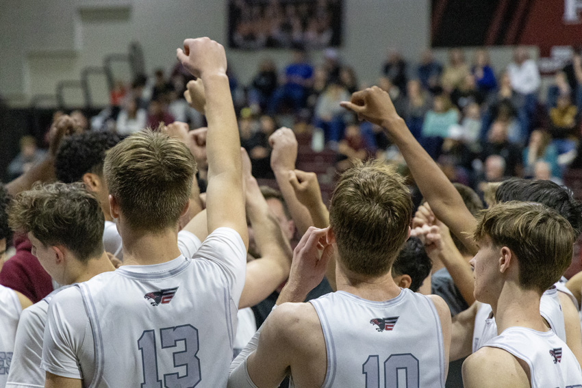 Boys Basketball head to Selland Arena